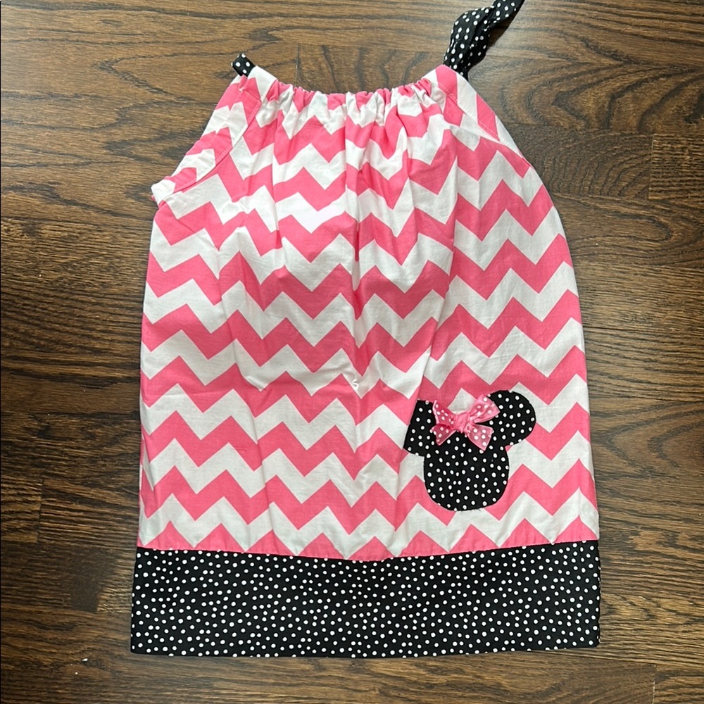 Minnie Mouse Pillowcase Pink Chevron Dress with Polka Dot Accents